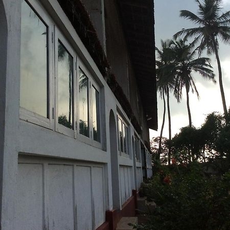New Rest House Sea View Hotel Negombo Exteriör bild