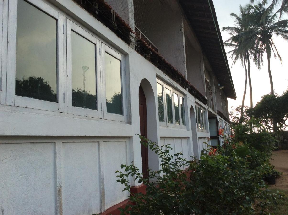 New Rest House Sea View Hotel Negombo Exteriör bild