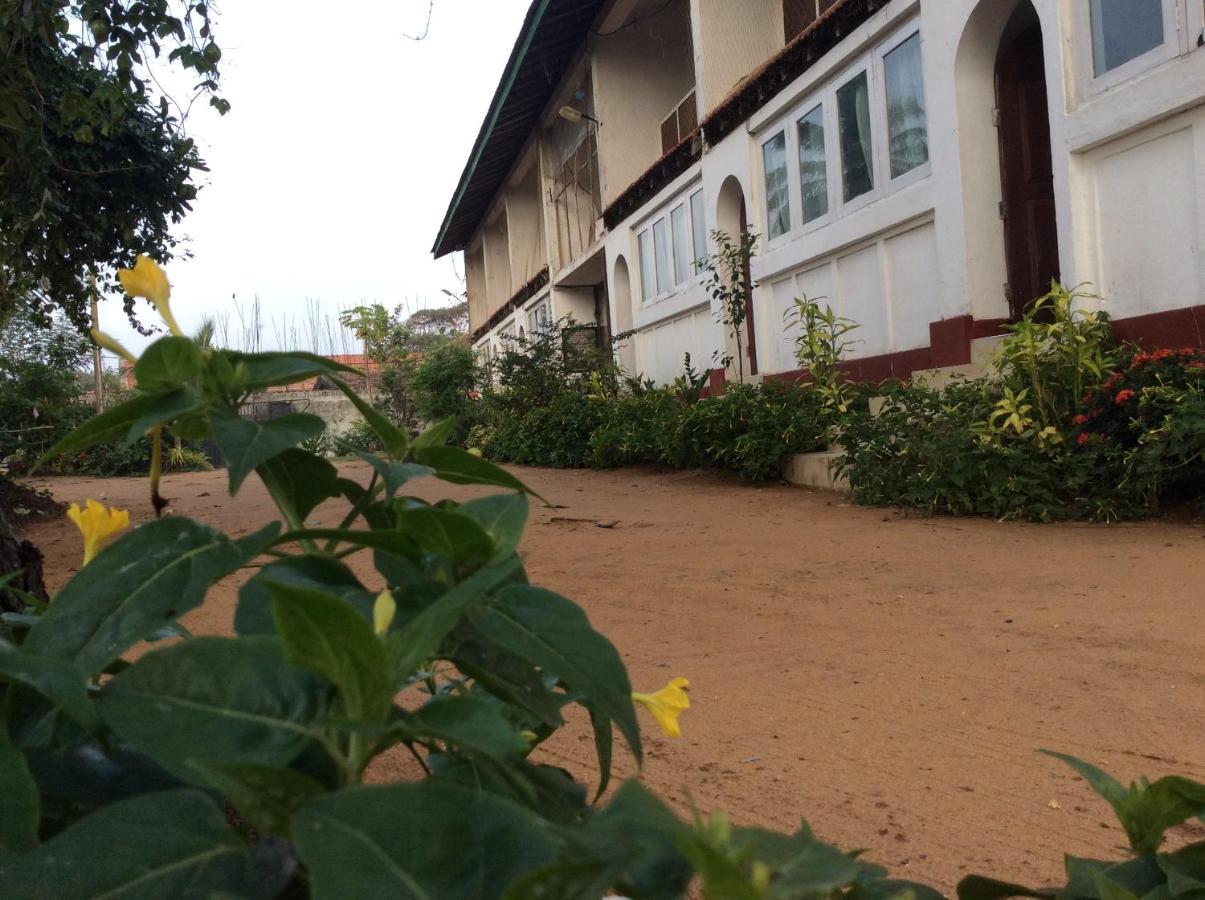 New Rest House Sea View Hotel Negombo Exteriör bild