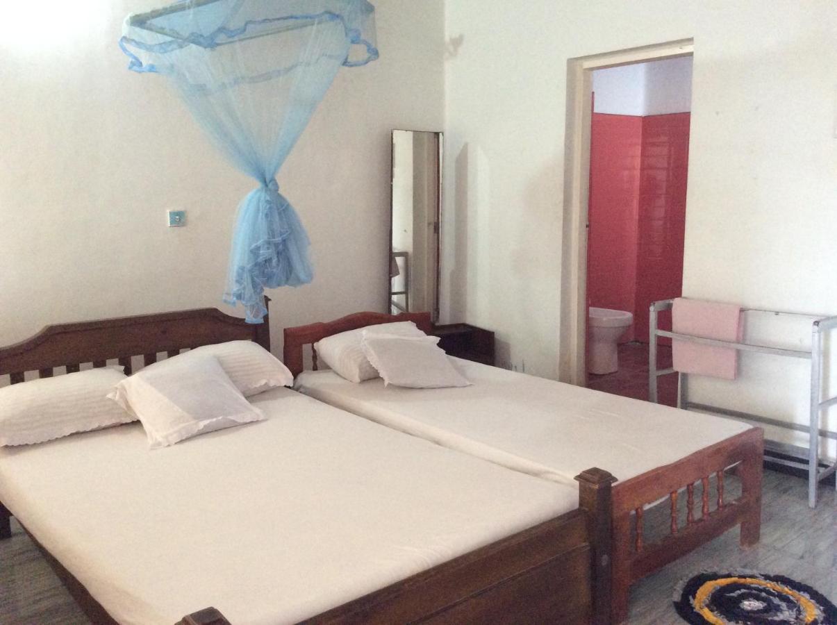 New Rest House Sea View Hotel Negombo Exteriör bild