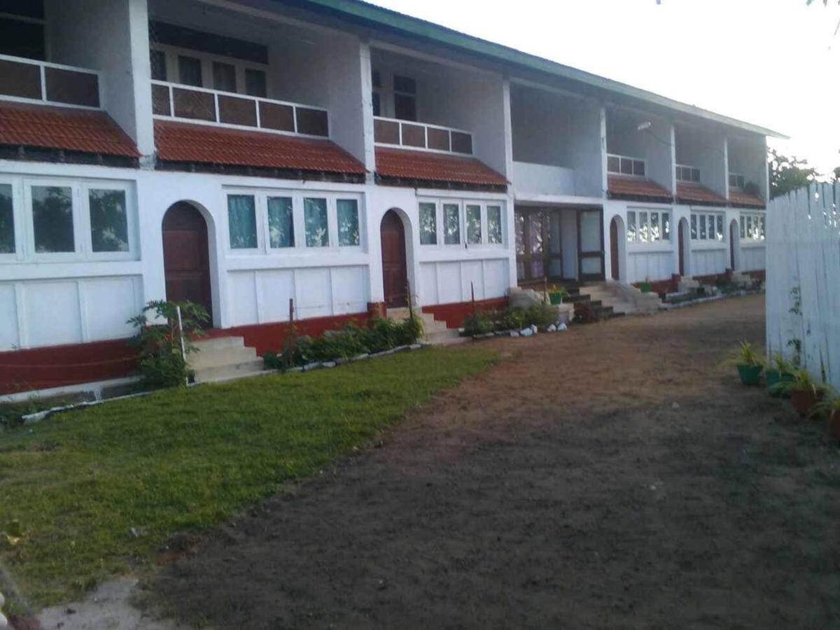 New Rest House Sea View Hotel Negombo Exteriör bild