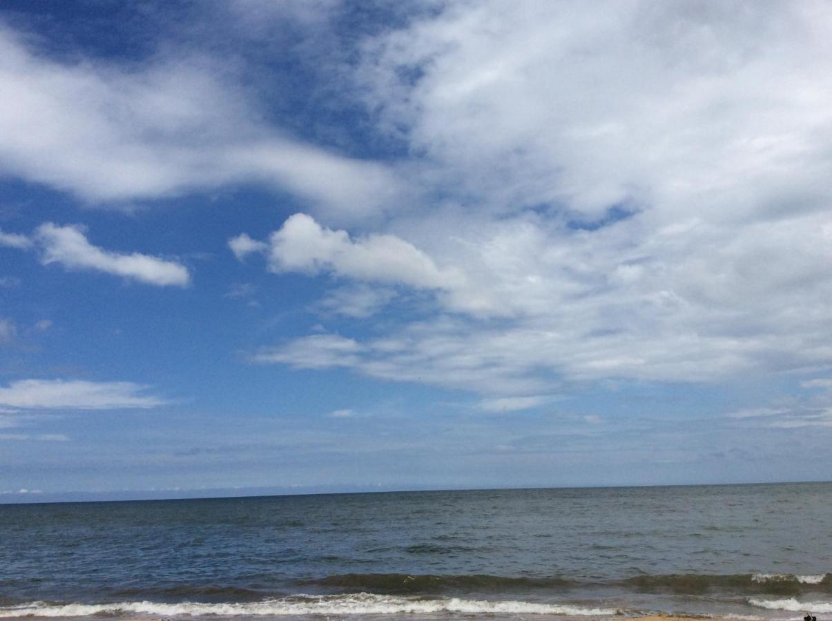 New Rest House Sea View Hotel Negombo Exteriör bild
